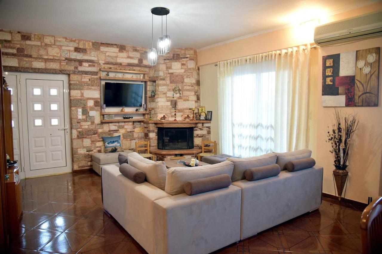 Stone Villa Corinto Esterno foto